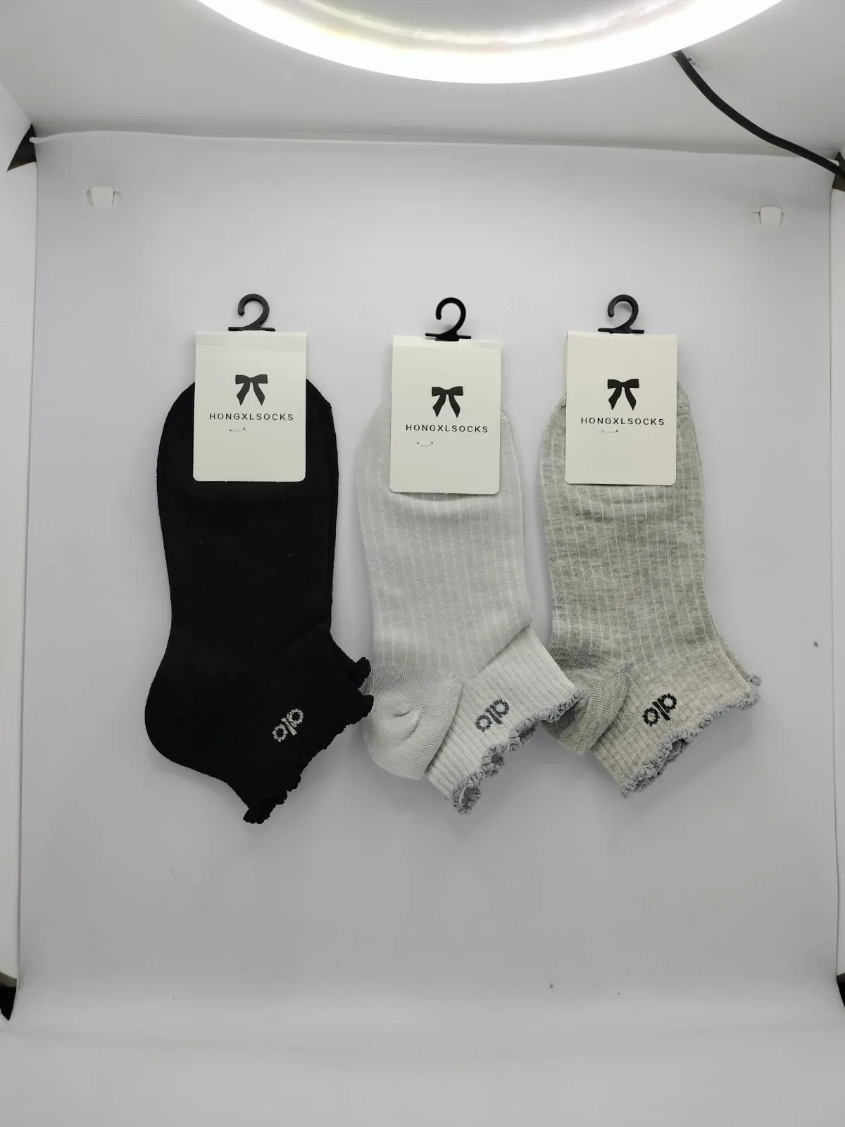 Kaos Kaki Mata Kaki Salur Hong Xi
